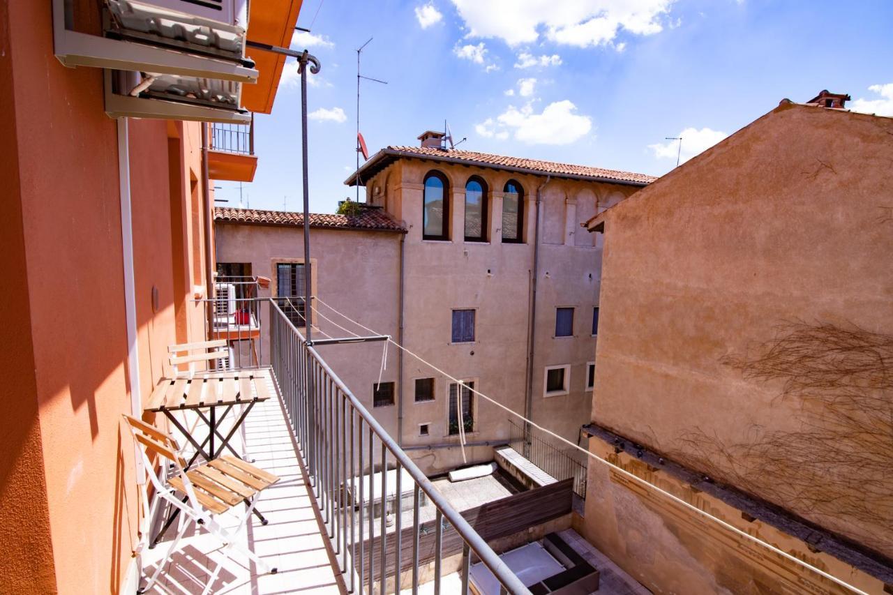 Apartament Relais Emilei Werona Zewnętrze zdjęcie